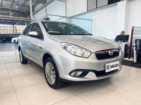 FIAT GRAND SIENA 1.6 MPI ESSENCE 16V FLEX 4P MANUAL
